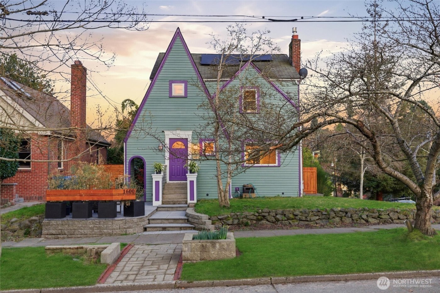 1600 27th Avenue , Seattle, WA 98122