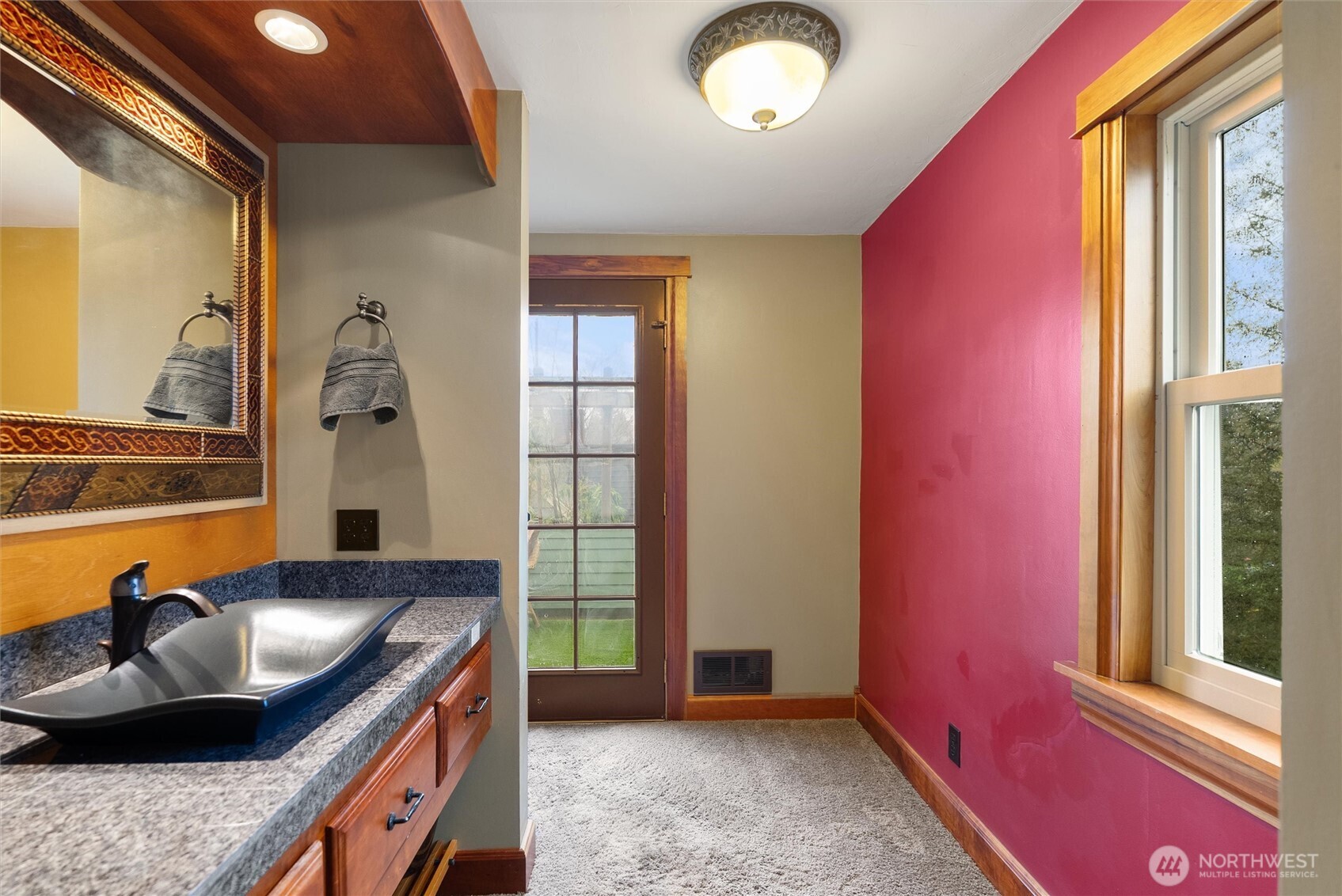 1600 27th Avenue , Seattle, WA 98122