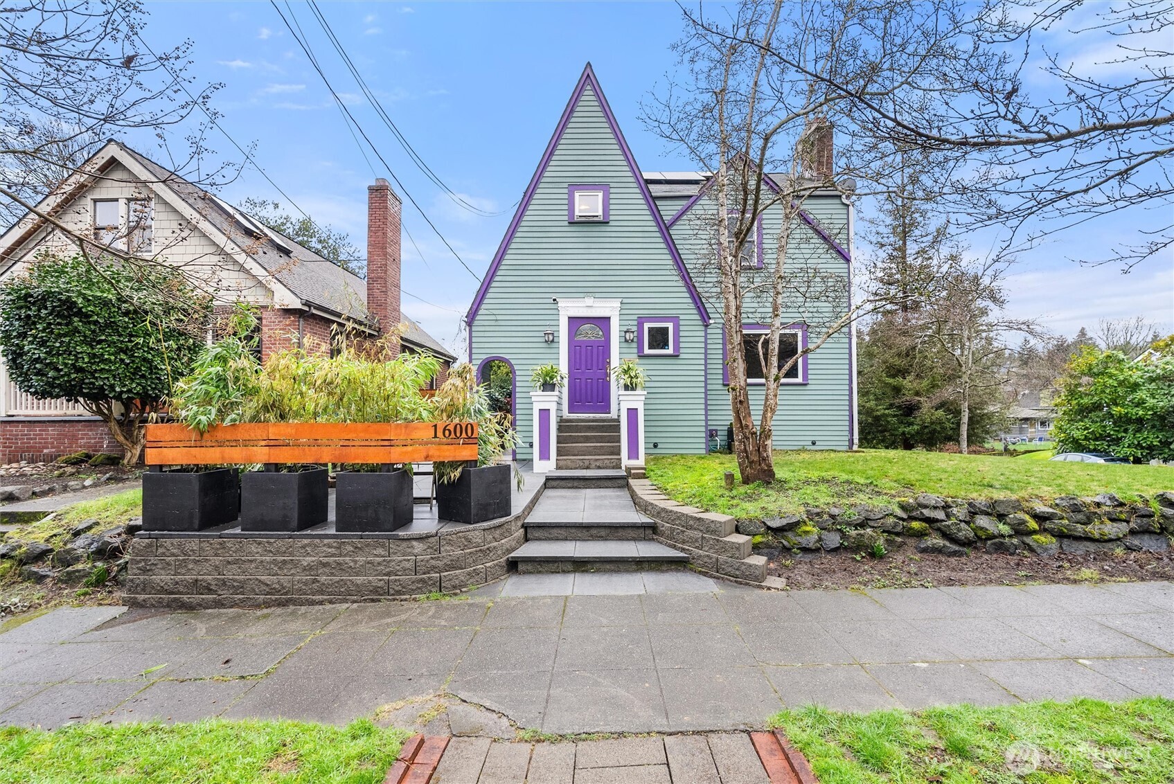 1600 27th Avenue , Seattle, WA 98122