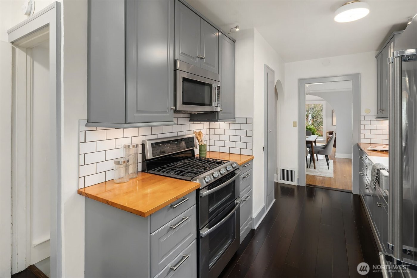 200 NW 73rd Street , Seattle, WA 98117