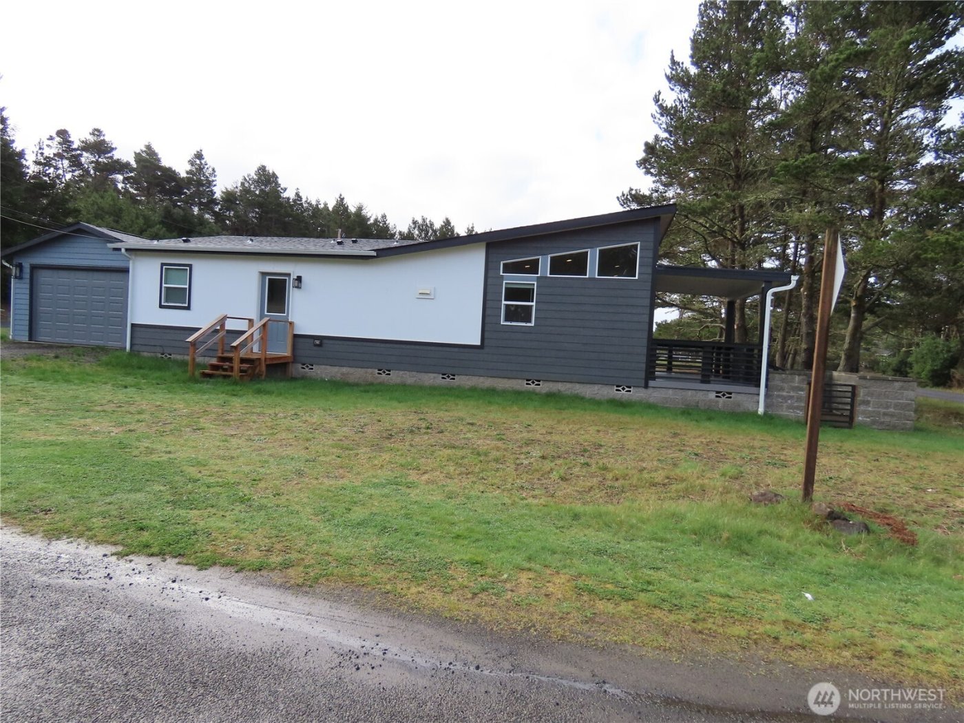 300 Surf Street , Westport, WA 98595