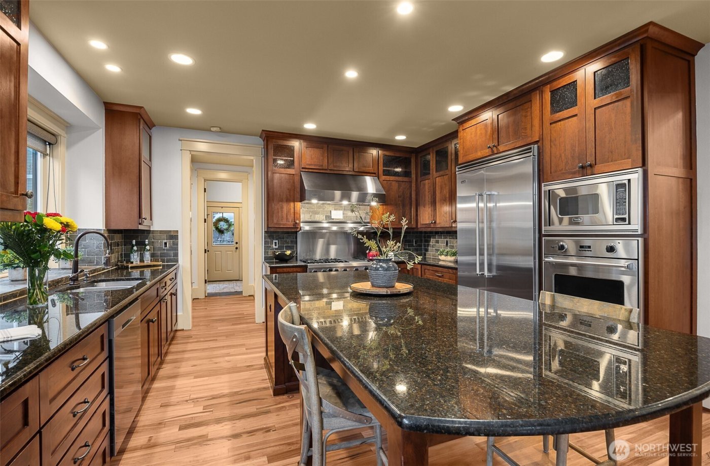 16305 SE 37th Street , Bellevue, WA 98008