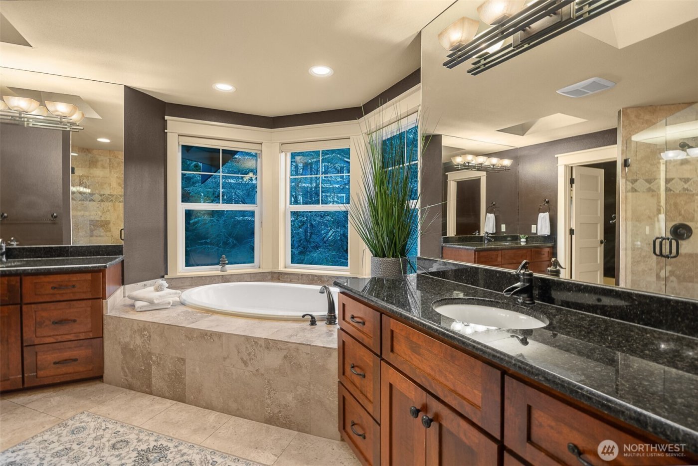 16305 SE 37th Street , Bellevue, WA 98008