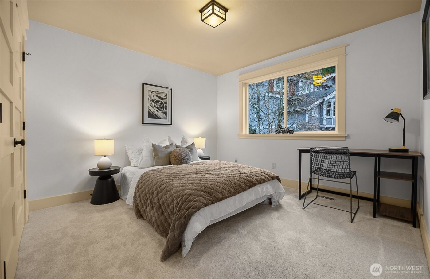 16305 SE 37th Street , Bellevue, WA 98008