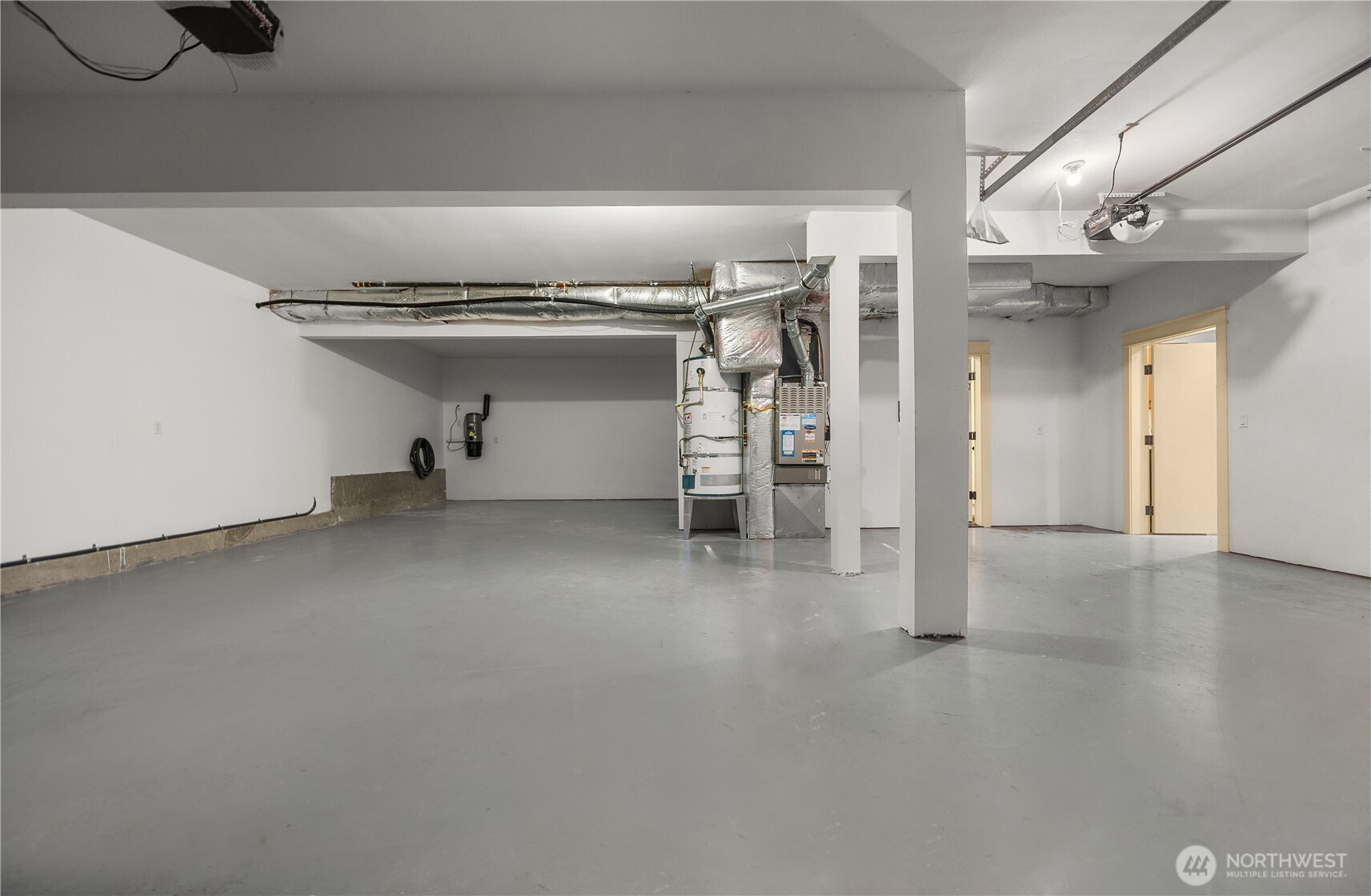 16305 SE 37th Street , Bellevue, WA 98008