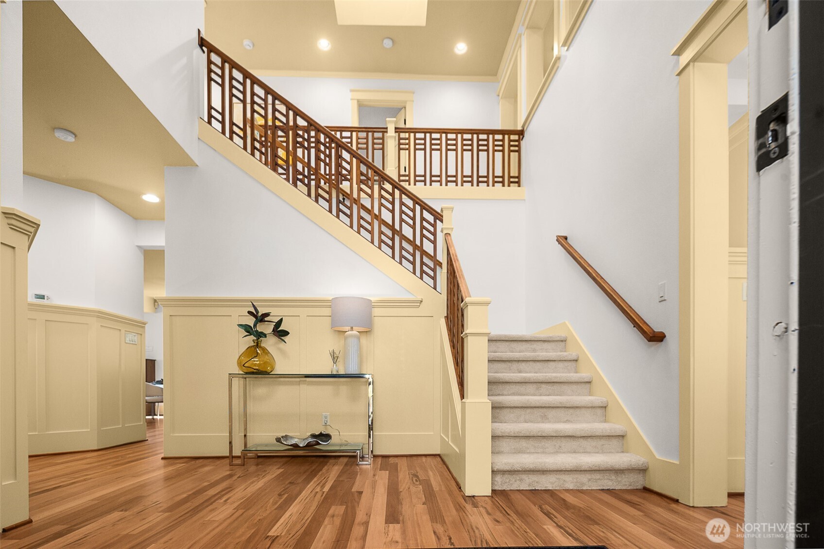 16305 SE 37th Street , Bellevue, WA 98008