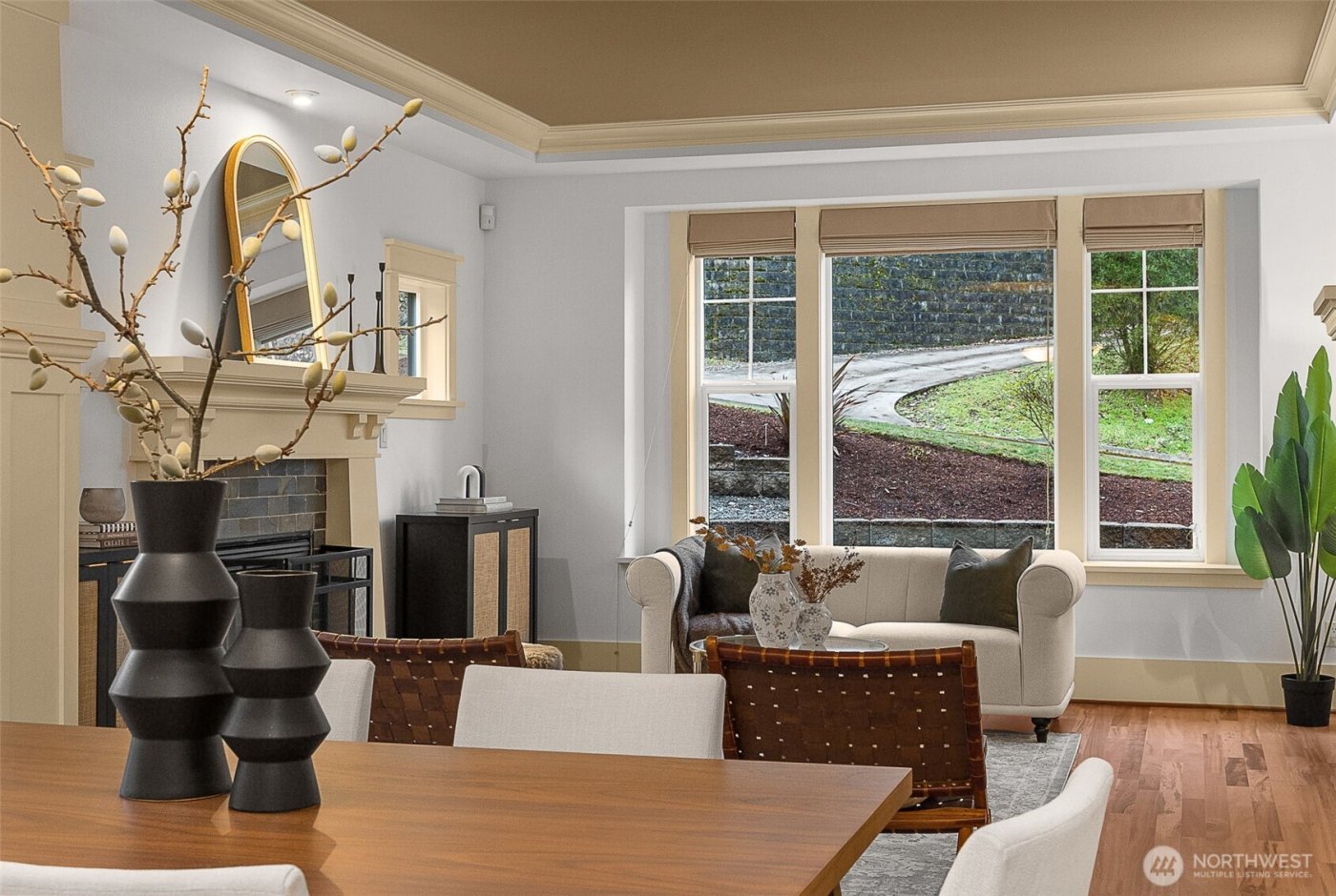 16305 SE 37th Street , Bellevue, WA 98008