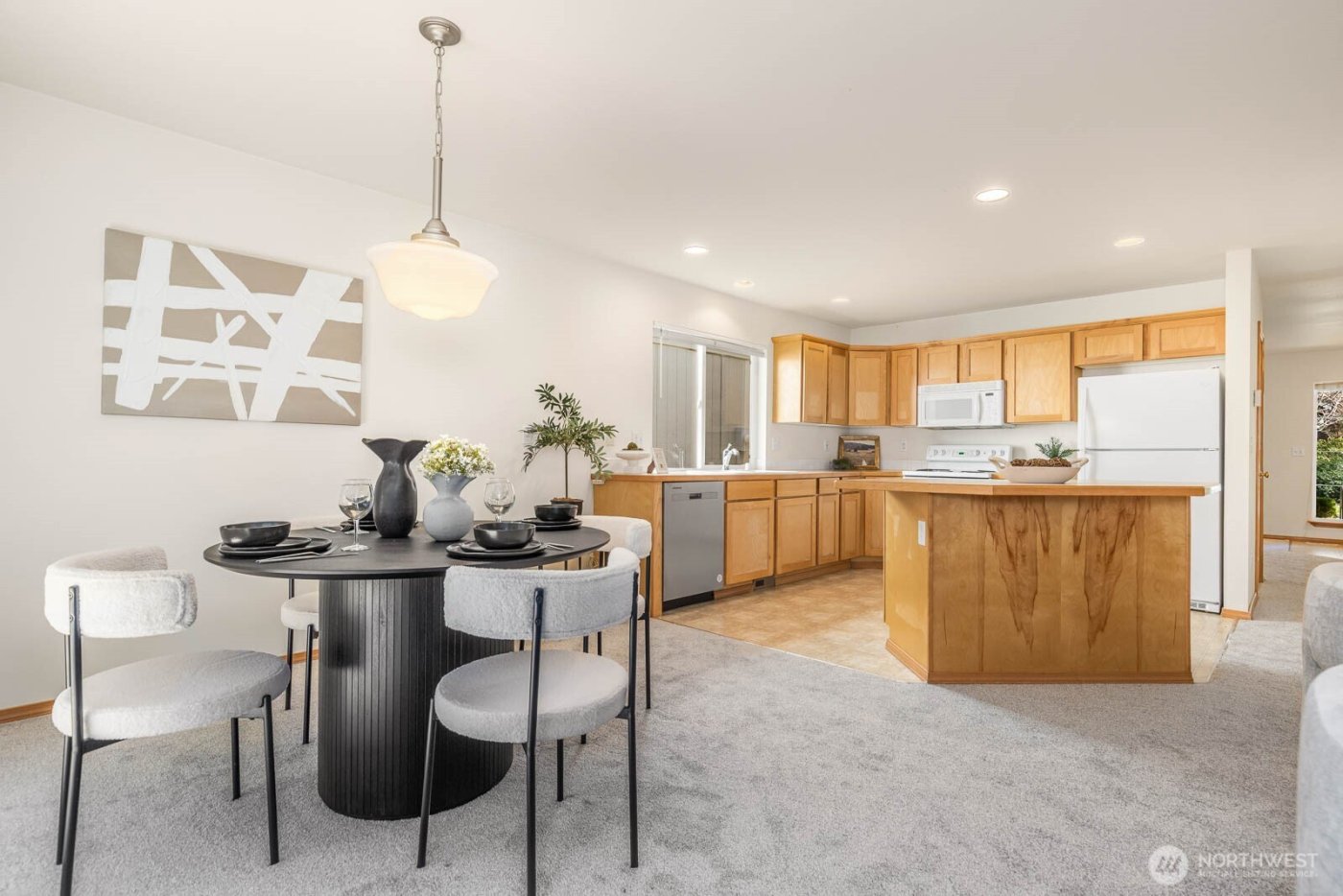 923 Sarah Ct NW , Olympia, WA 98502