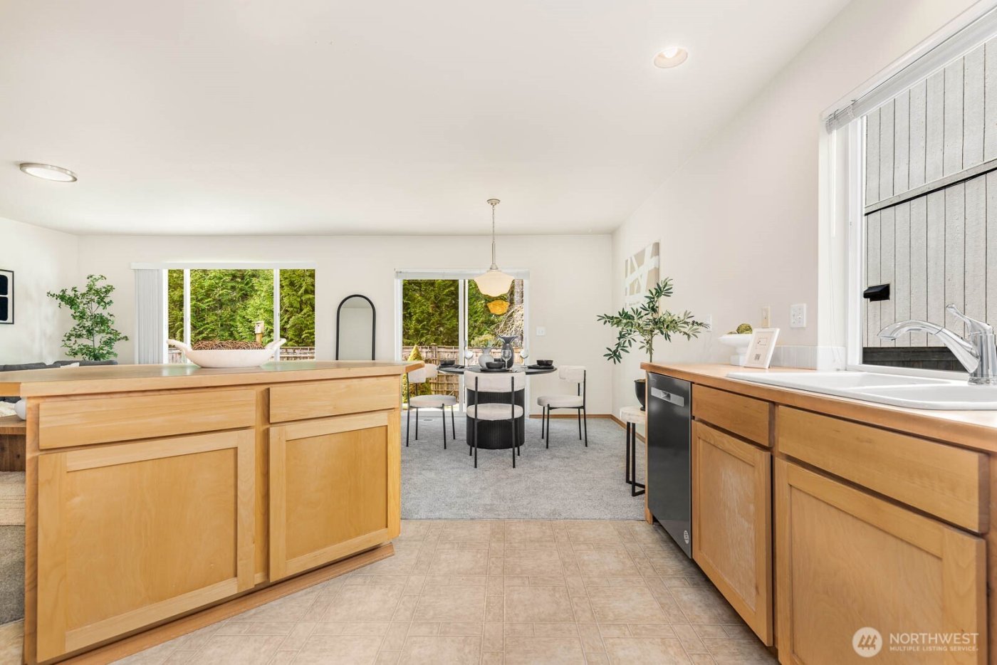 923 Sarah Ct NW , Olympia, WA 98502