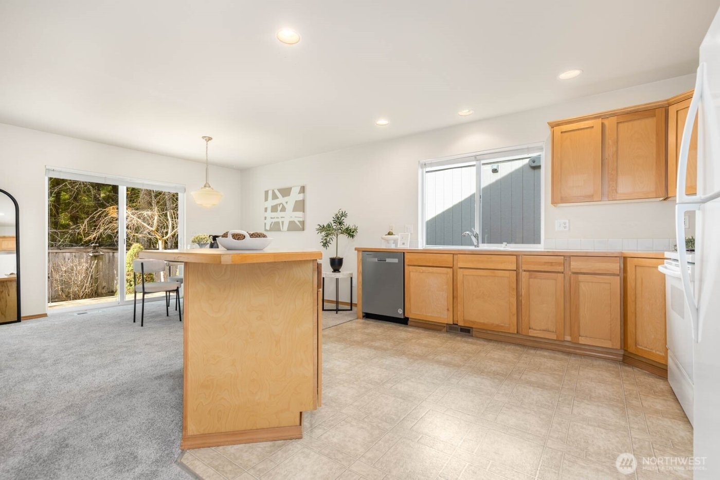 923 Sarah Ct NW , Olympia, WA 98502