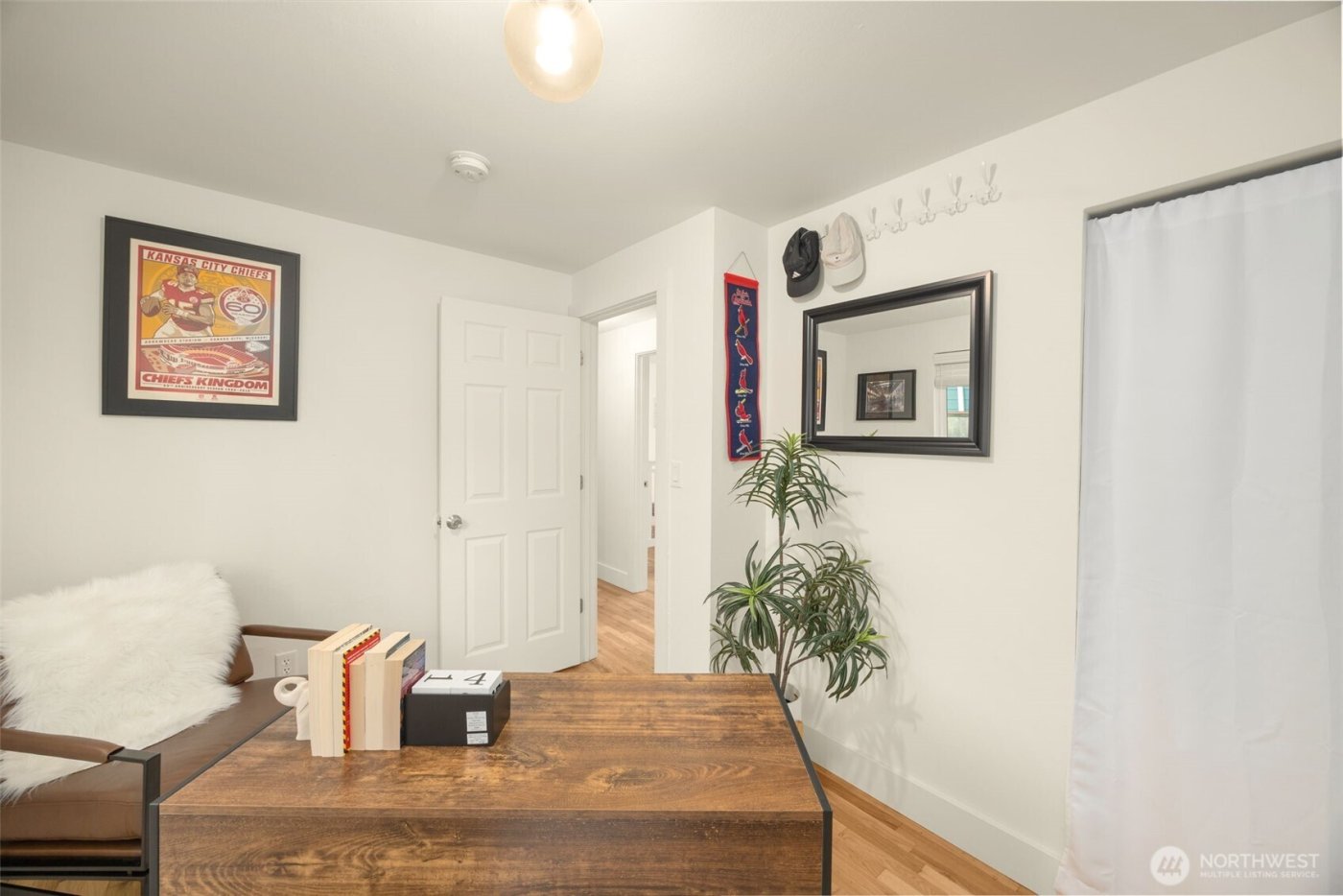 9427 8th Avenue SW #1, Seattle, WA 98106