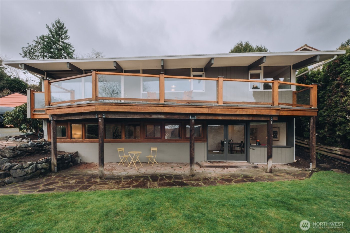 11323 Durland Place NE, Seattle, WA 98125