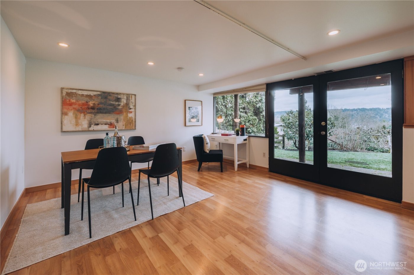 11323 Durland Place NE, Seattle, WA 98125