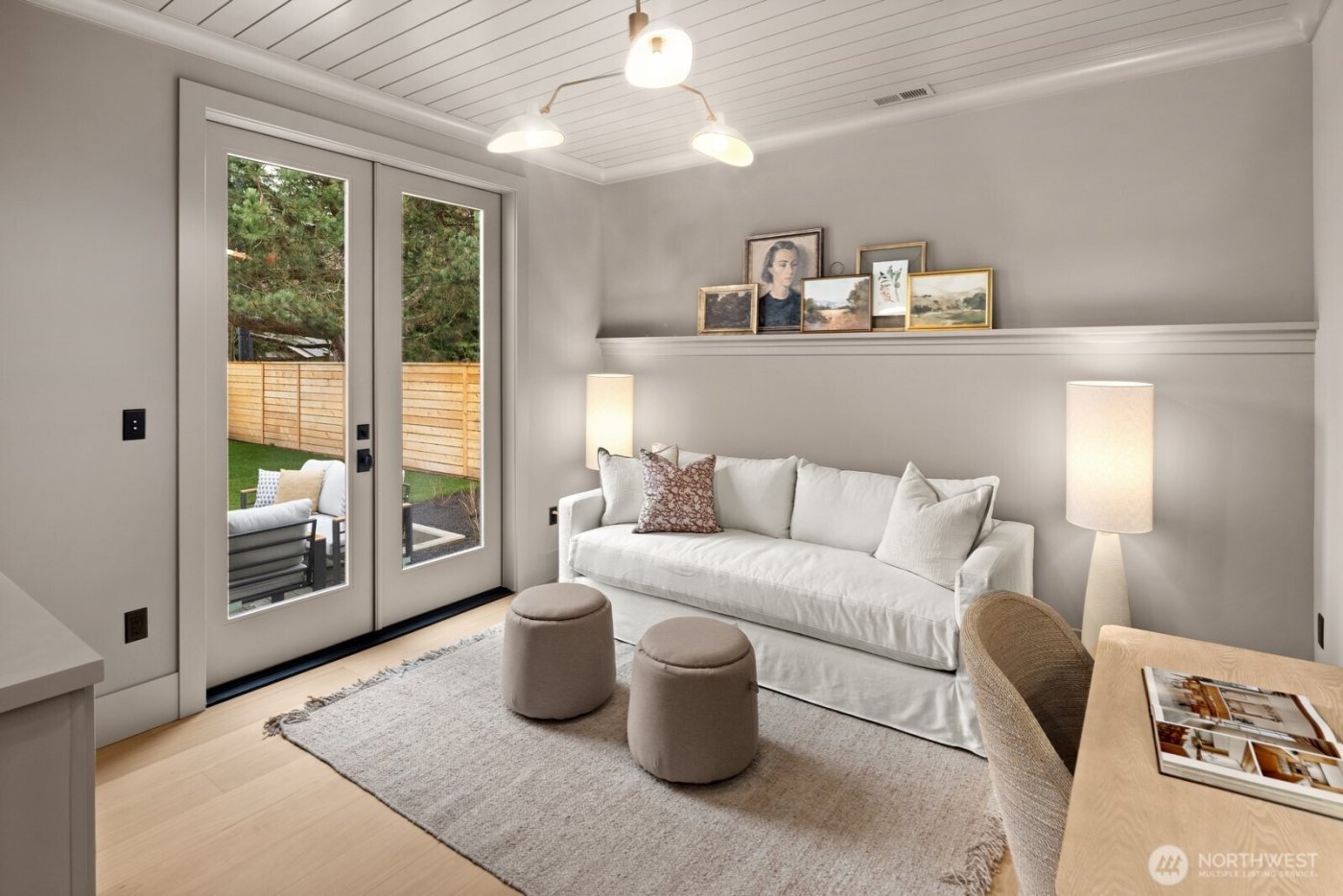 8221 22nd Avenue NE, Seattle, WA 98115