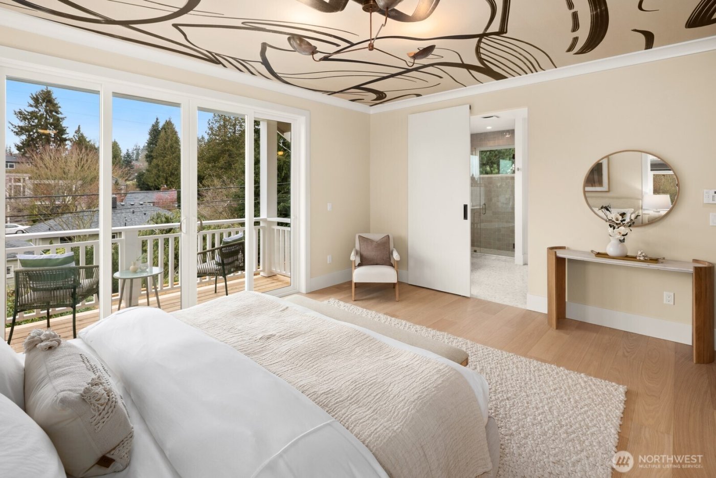 8221 22nd Avenue NE, Seattle, WA 98115