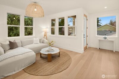 8221 22nd Avenue NE, Seattle, WA 98115 - Photo 30