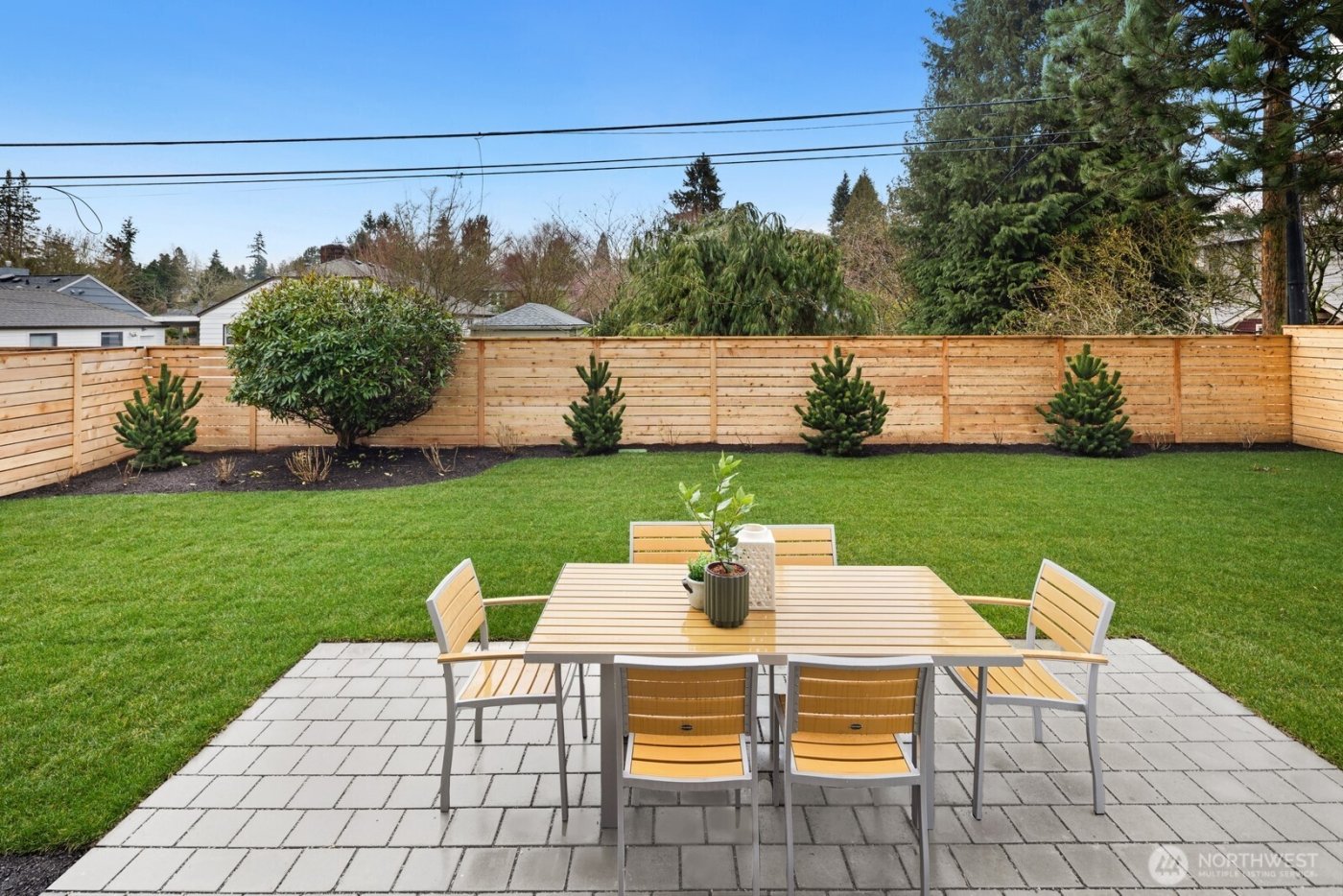 8221 22nd Avenue NE, Seattle, WA 98115