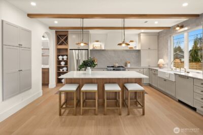 8221 22nd Avenue NE, Seattle, WA 98115 - Photo 6