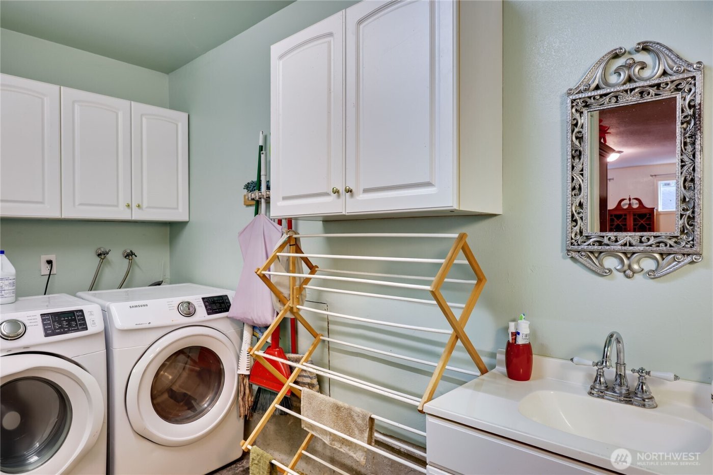 2120 NE Edwin Court , Poulsbo, WA 98370