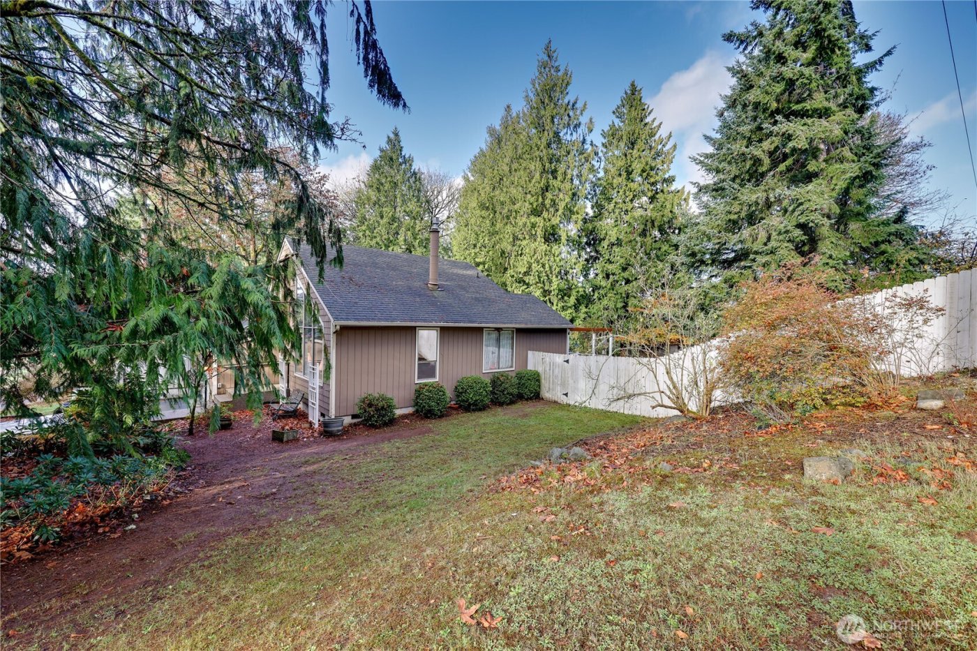 2120 NE Edwin Court , Poulsbo, WA 98370