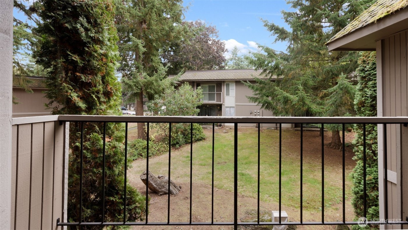 4601 SW 320th Street #L6, Federal Way, WA 98023