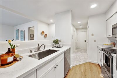 2829 Franklin Avenue E #N2, Seattle, WA 98102 - Photo 11