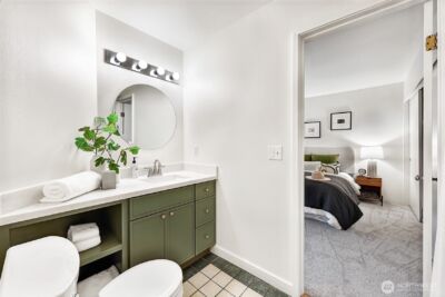 2829 Franklin Avenue E #N2, Seattle, WA 98102 - Photo 14