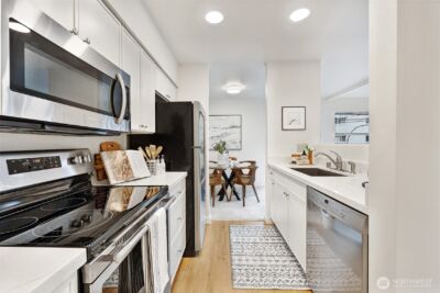 2829 Franklin Avenue E #N2, Seattle, WA 98102 - Photo 9