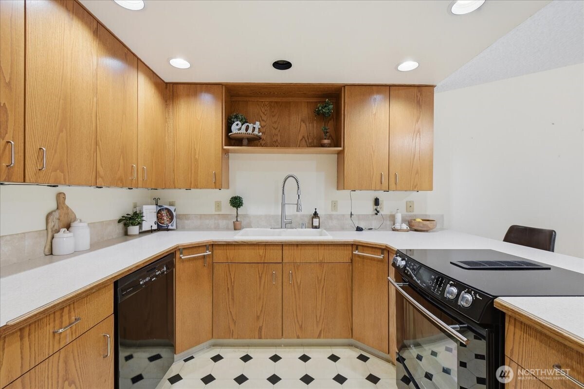 3300 NE 164th Street #D2, Ridgefield, WA 98642