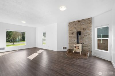 713 N Main Avenue , Ridgefield, WA 98642 - Photo 11