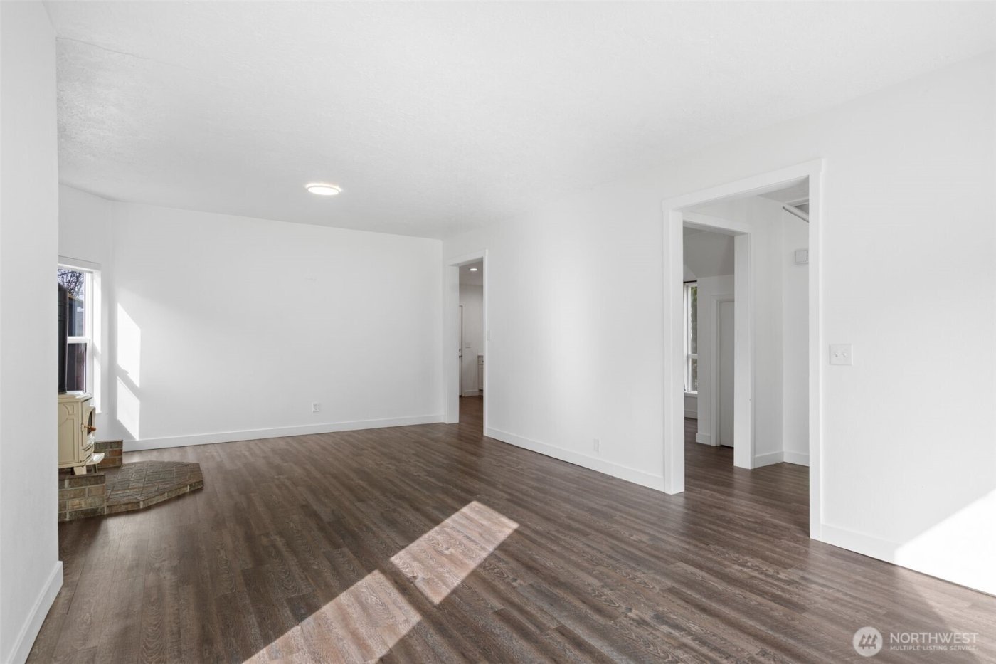 713 N Main Avenue , Ridgefield, WA 98642