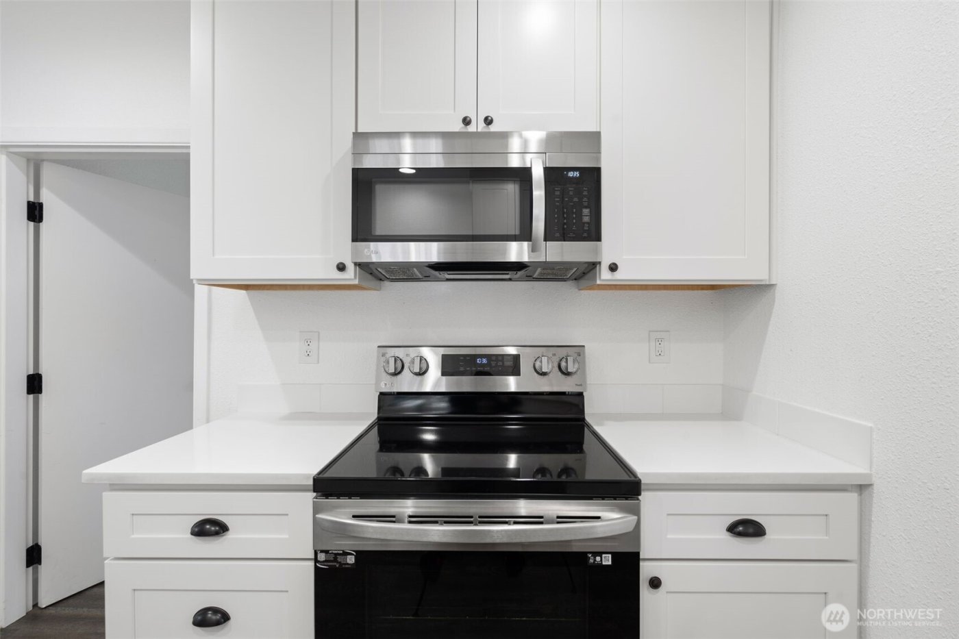 713 N Main Avenue , Ridgefield, WA 98642