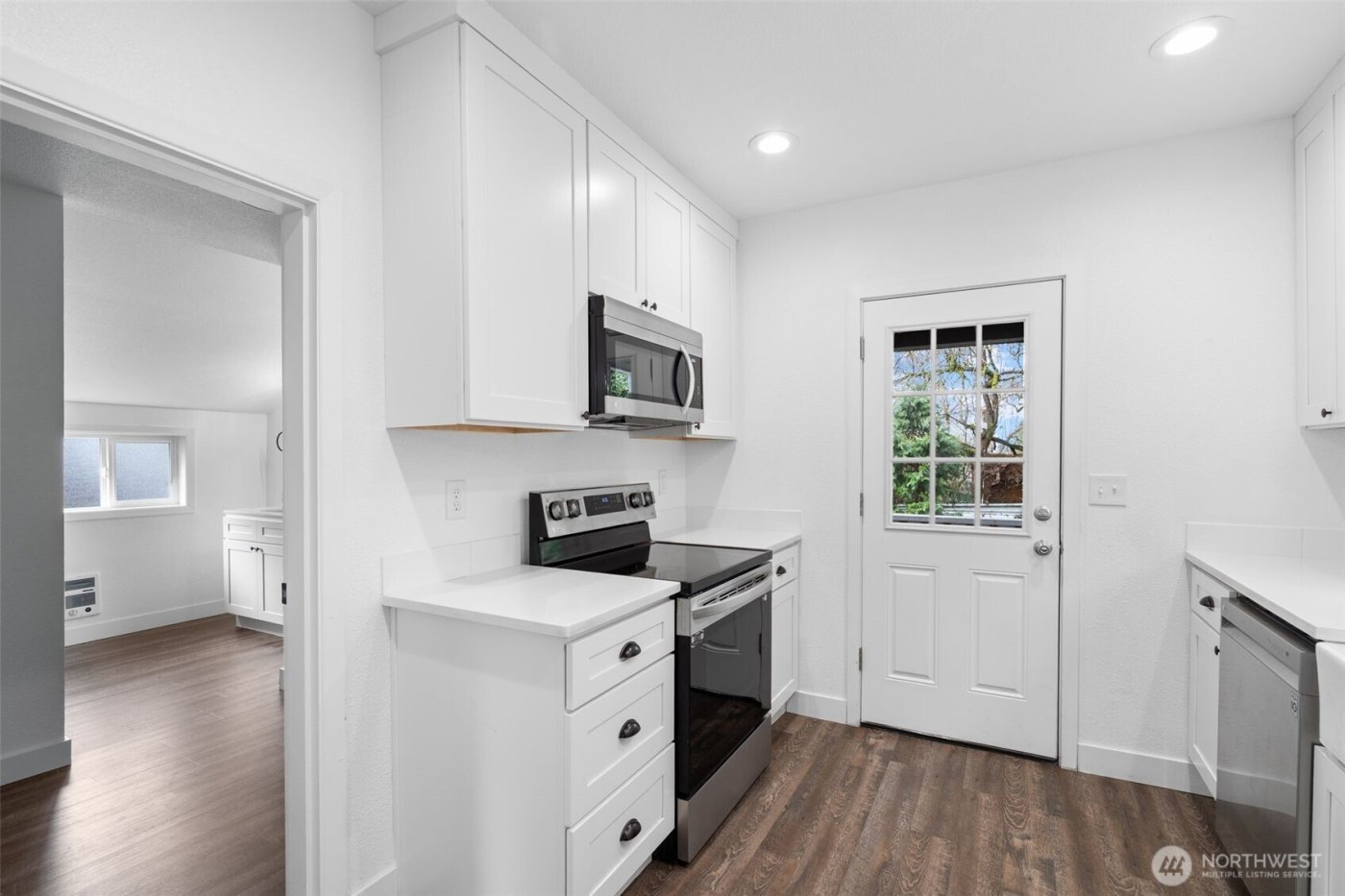 713 N Main Avenue , Ridgefield, WA 98642