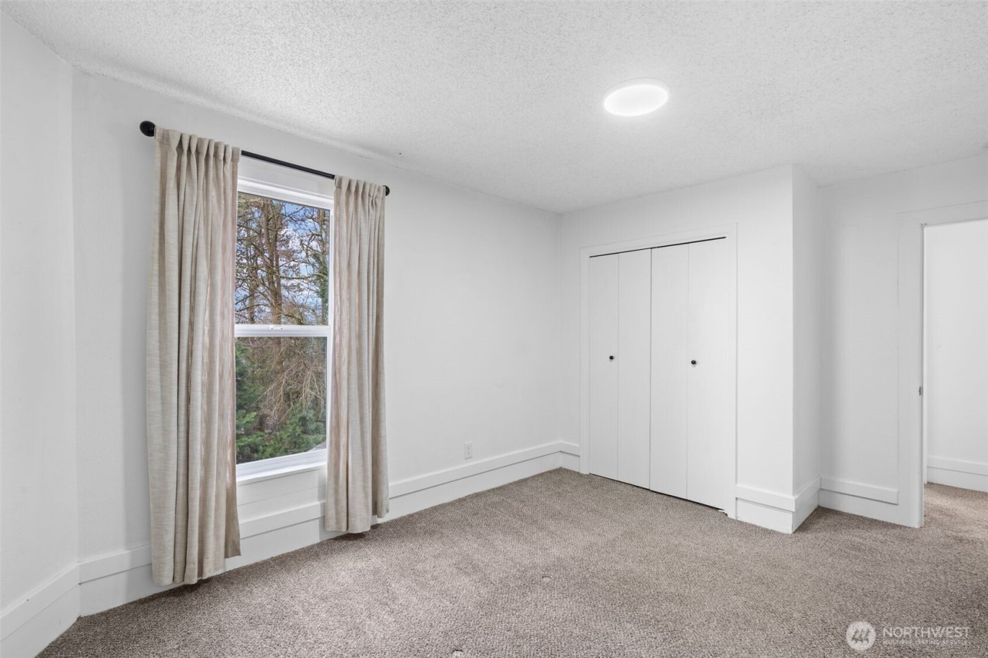 713 N Main Avenue , Ridgefield, WA 98642