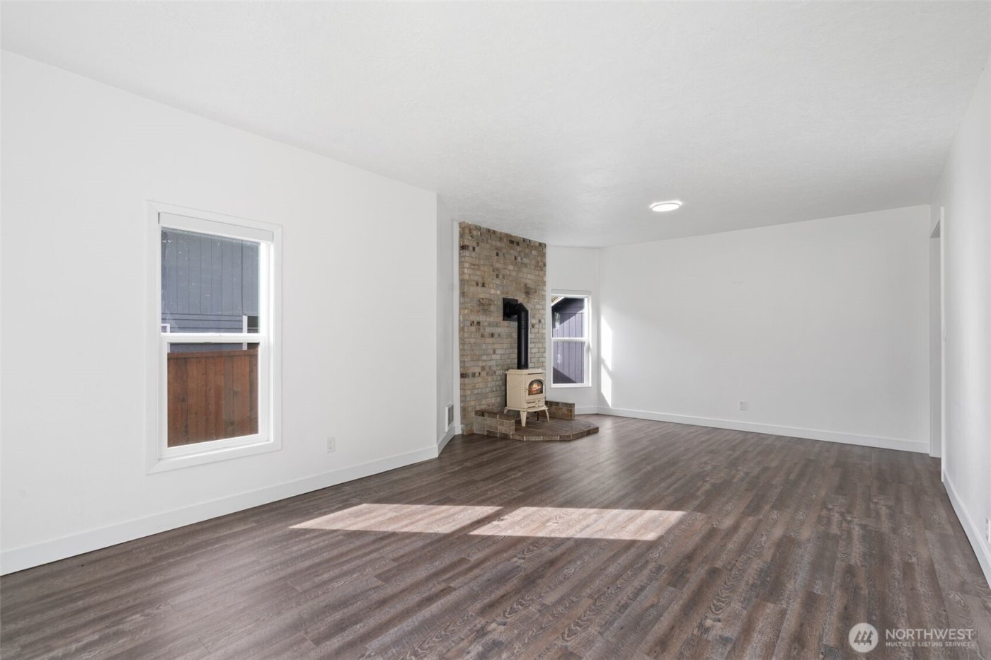 713 N Main Avenue , Ridgefield, WA 98642