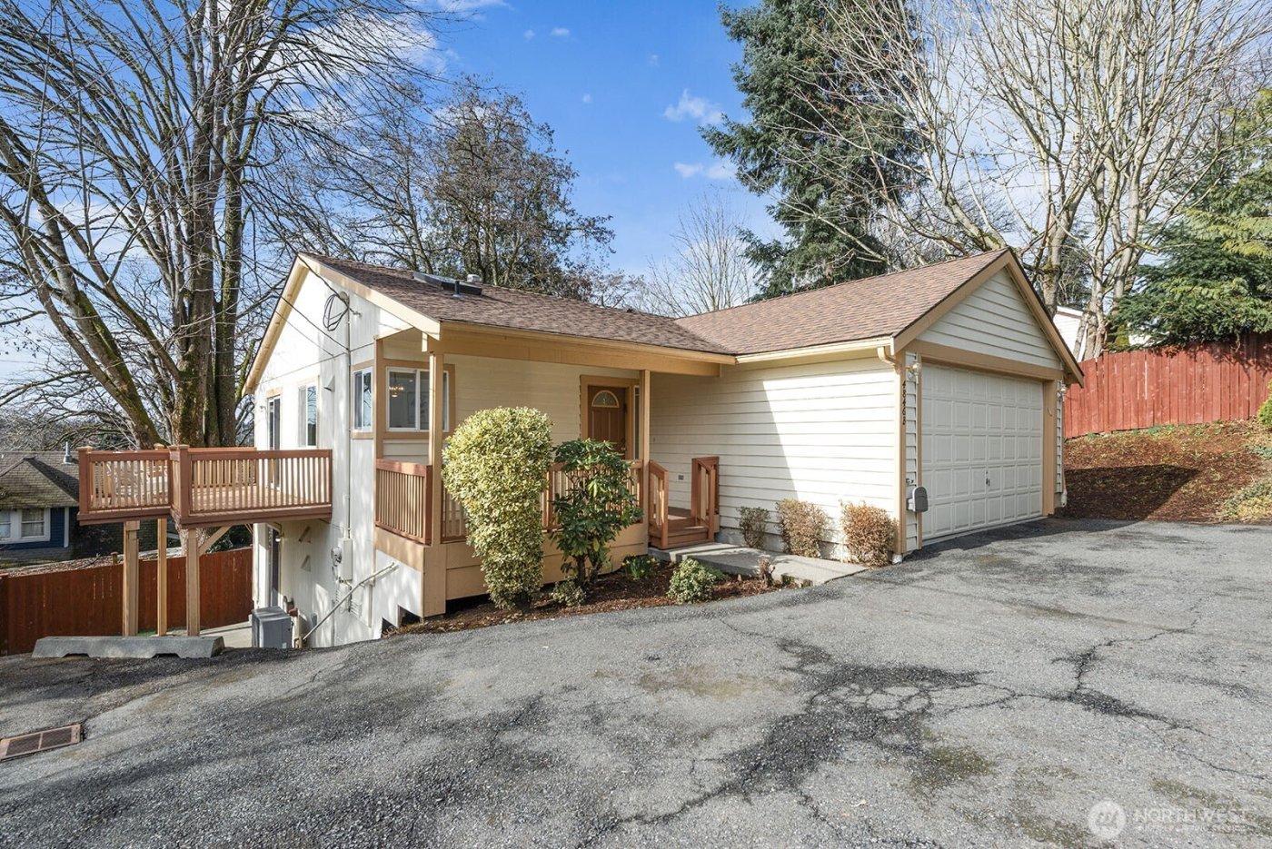 4846 B S Morgan Street , Seattle, WA 98118