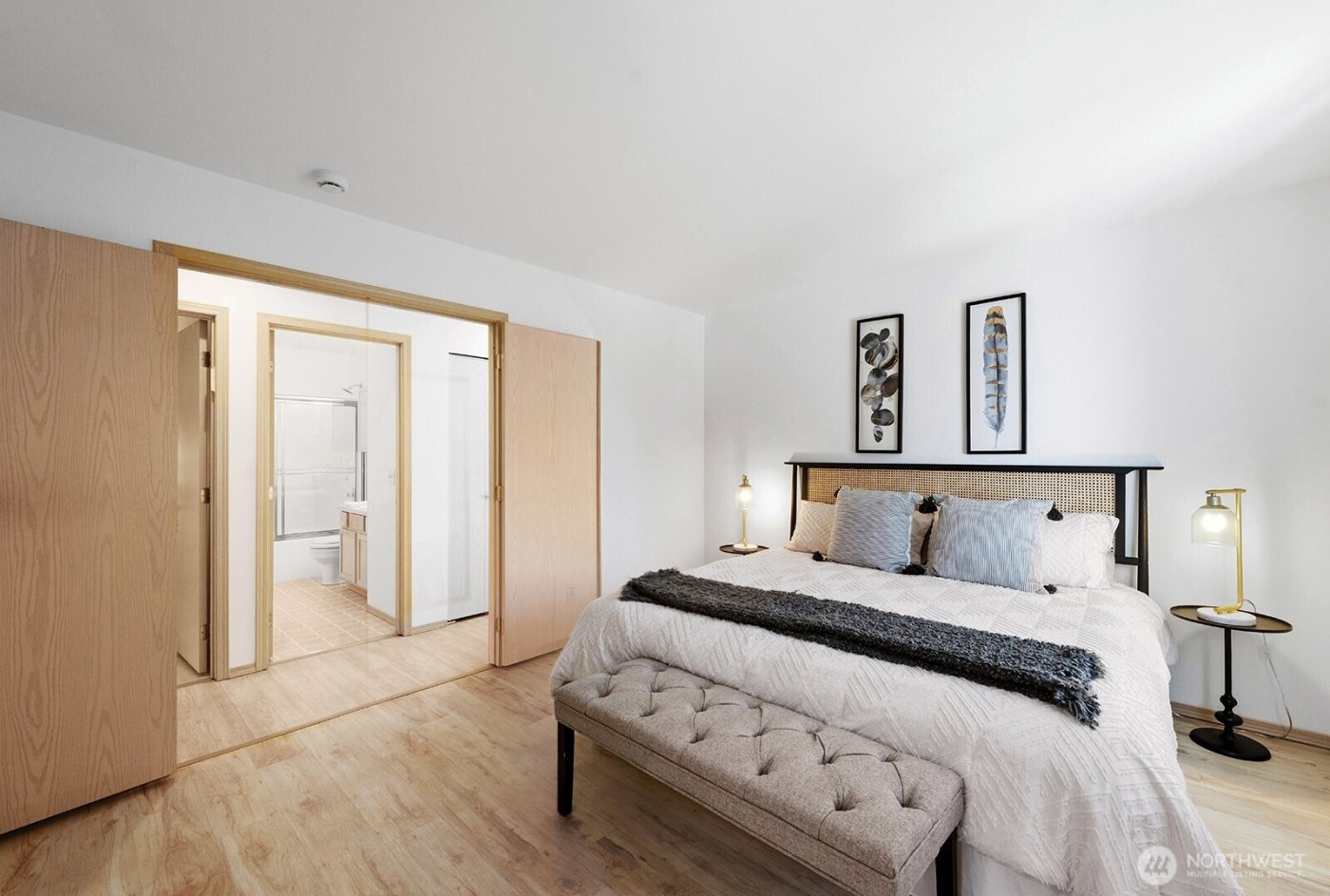 4846 B S Morgan Street , Seattle, WA 98118