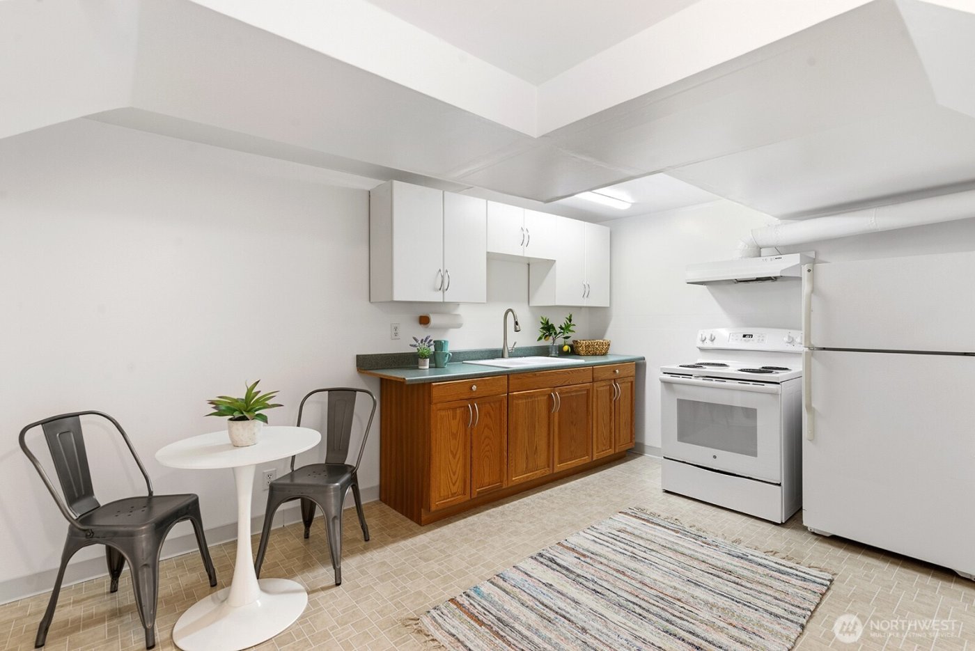 4846 B S Morgan Street , Seattle, WA 98118