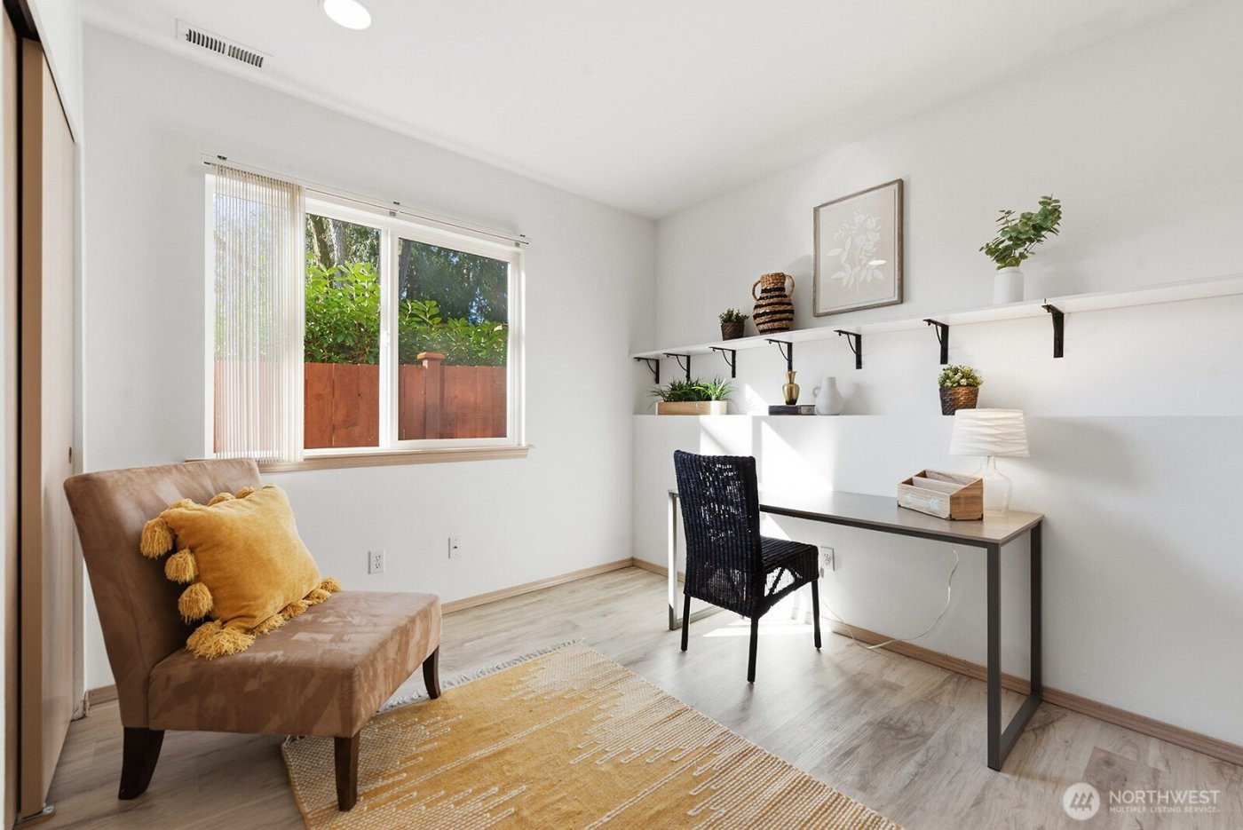 4846 B S Morgan Street , Seattle, WA 98118