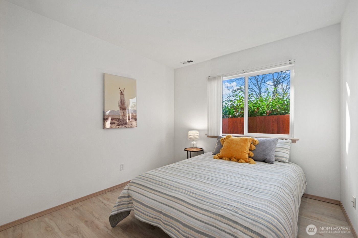 4846 B S Morgan Street , Seattle, WA 98118