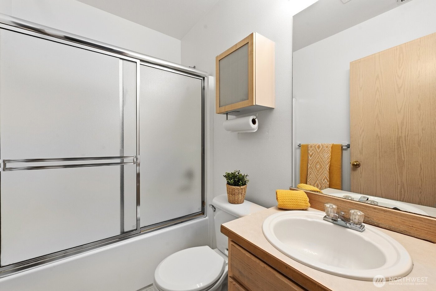 4846 B S Morgan Street , Seattle, WA 98118