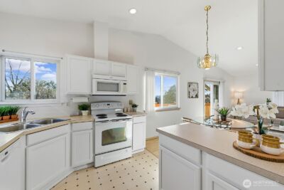 4846 B S Morgan Street , Seattle, WA 98118 - Photo 6