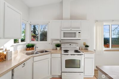 4846 B S Morgan Street , Seattle, WA 98118 - Photo 7