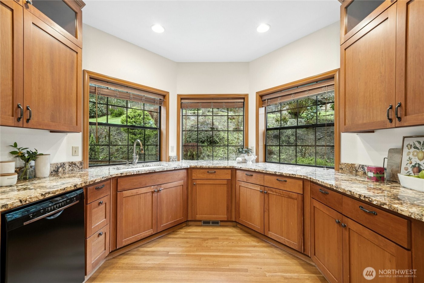 20613 SE 136th Street , Issaquah, WA 98027