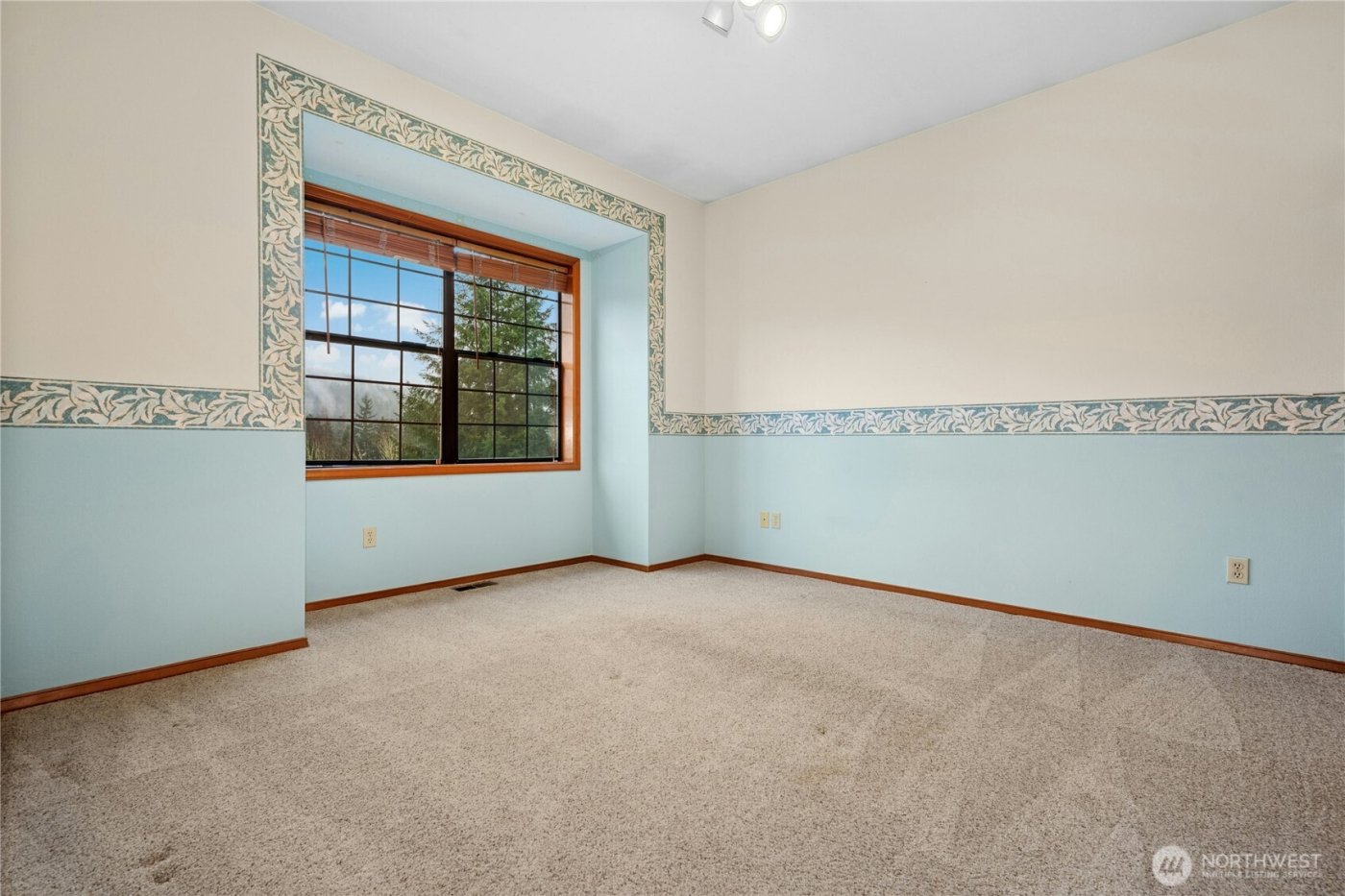 20613 SE 136th Street , Issaquah, WA 98027