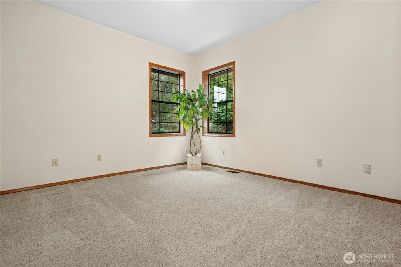 20613 SE 136th Street , Issaquah, WA 98027