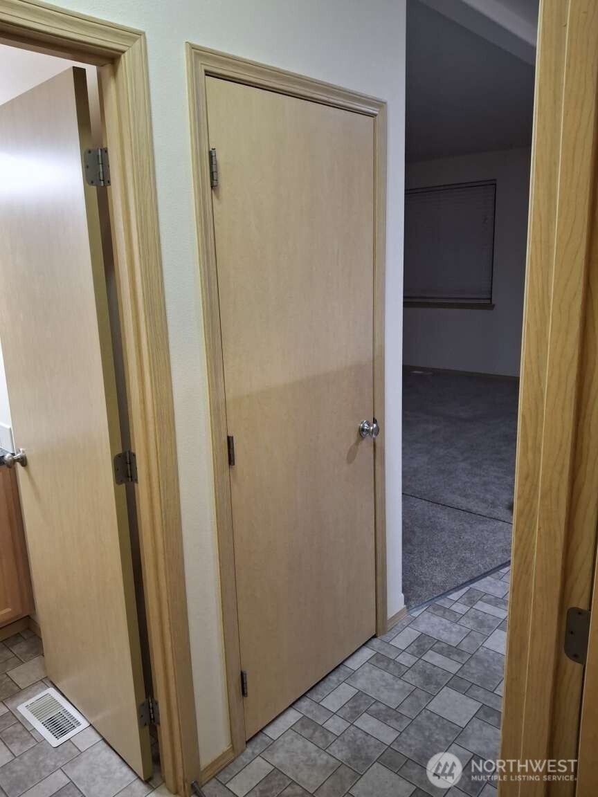 4538 NE 20th Way , Olympia, WA 98516