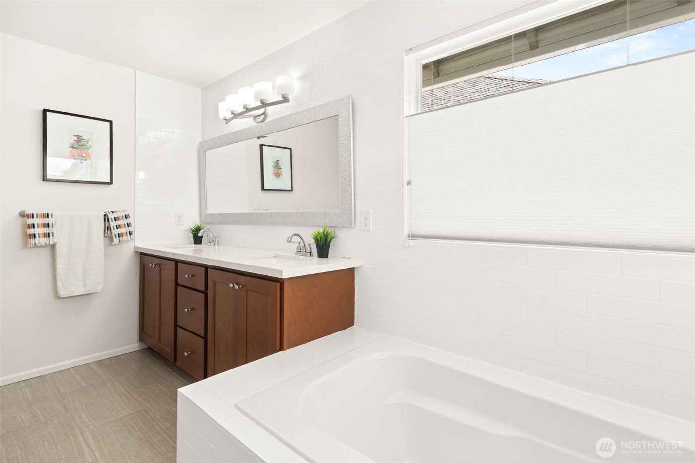 27366 215th Place SE, Maple Valley, WA 98038