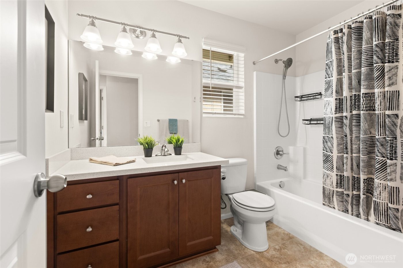 27366 215th Place SE, Maple Valley, WA 98038