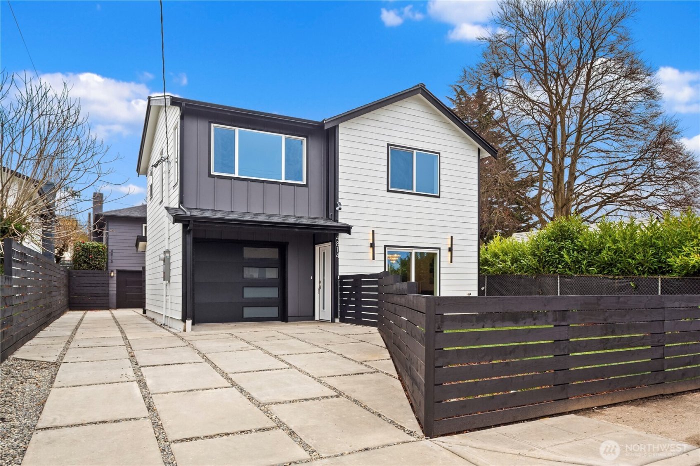 4814 14th Avenue S, Seattle, WA 98108